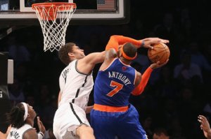 Carmelo Anthony y Brook Lopez